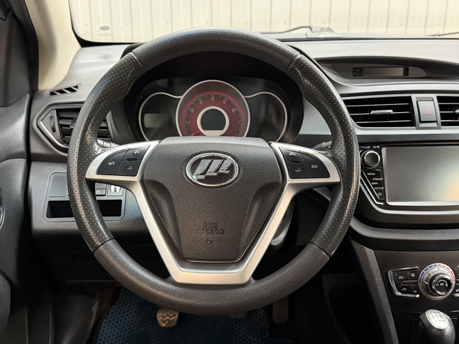 Lifan X50, I 2015