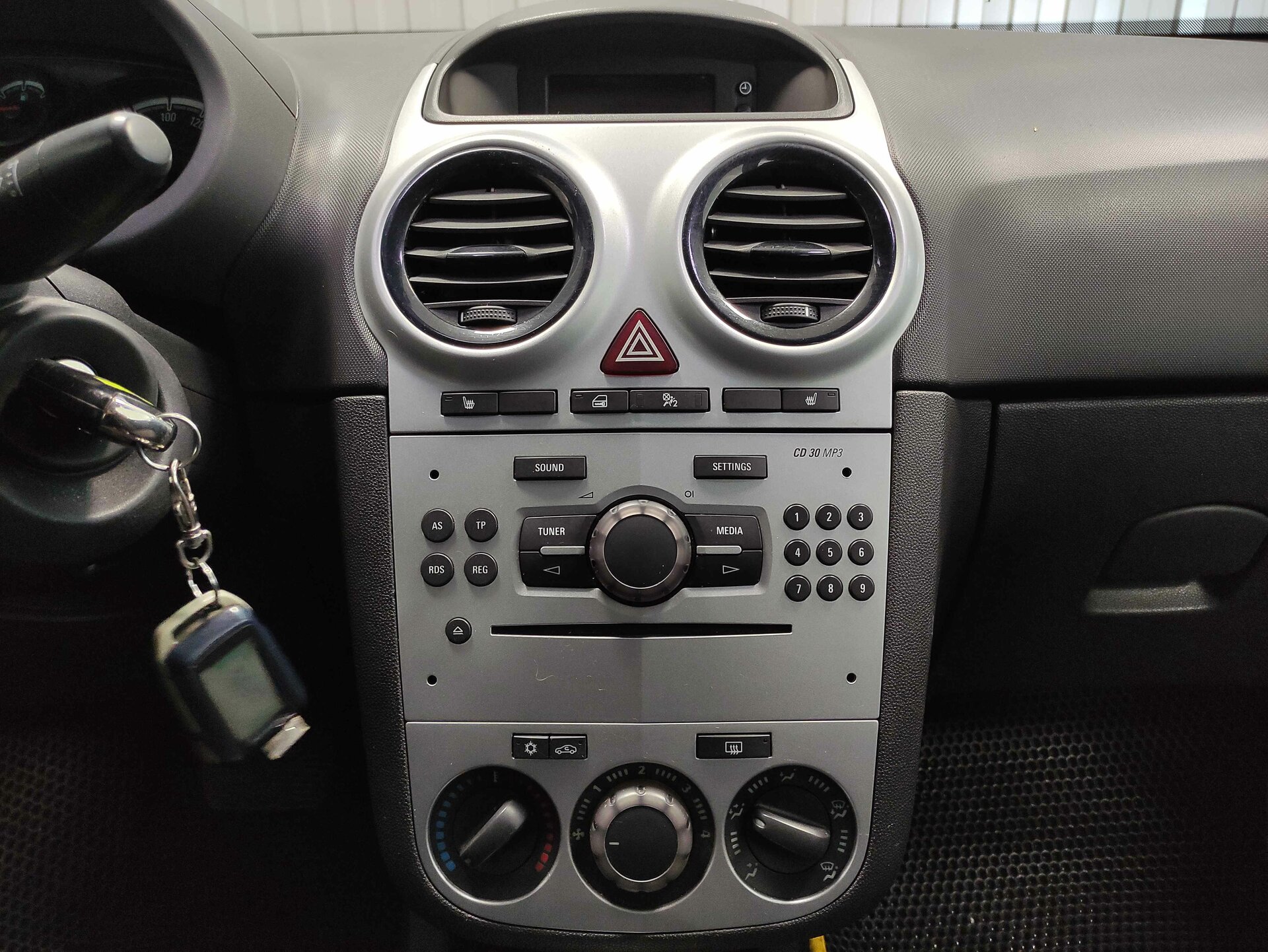 Opel Corsa, D Рестайлинг II 2013