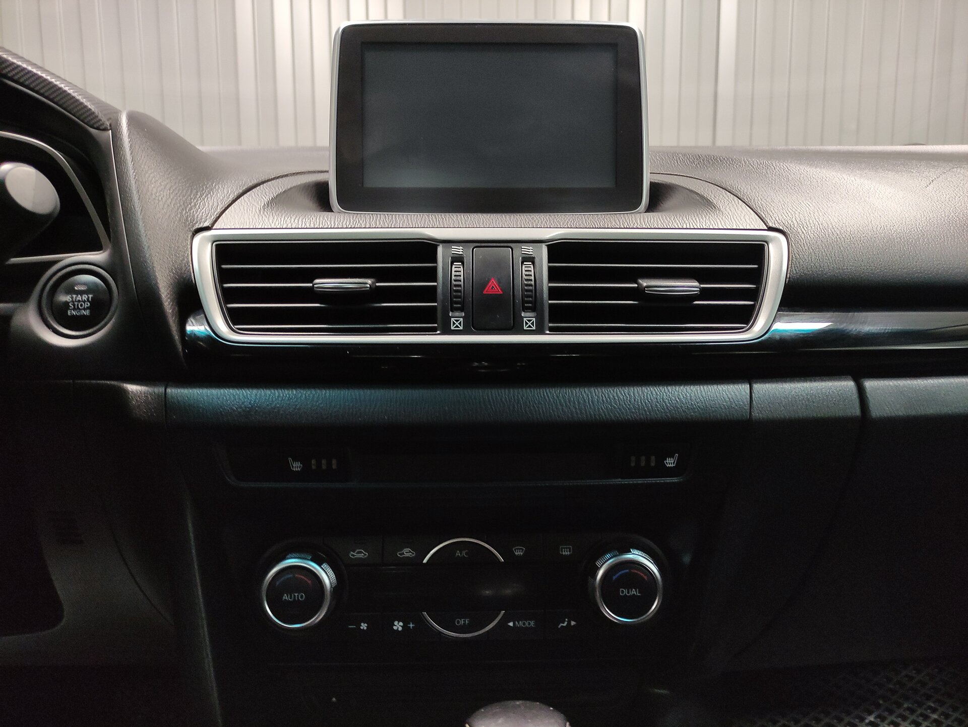 Mazda 3, III (BM) 2014