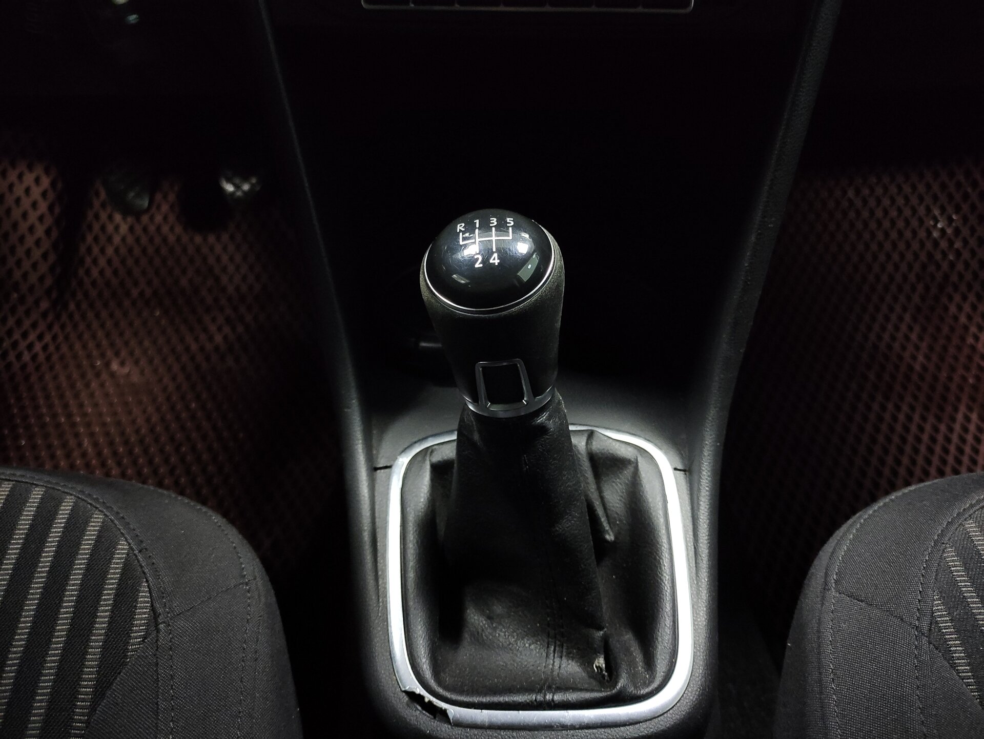 Volkswagen Polo, V 2013