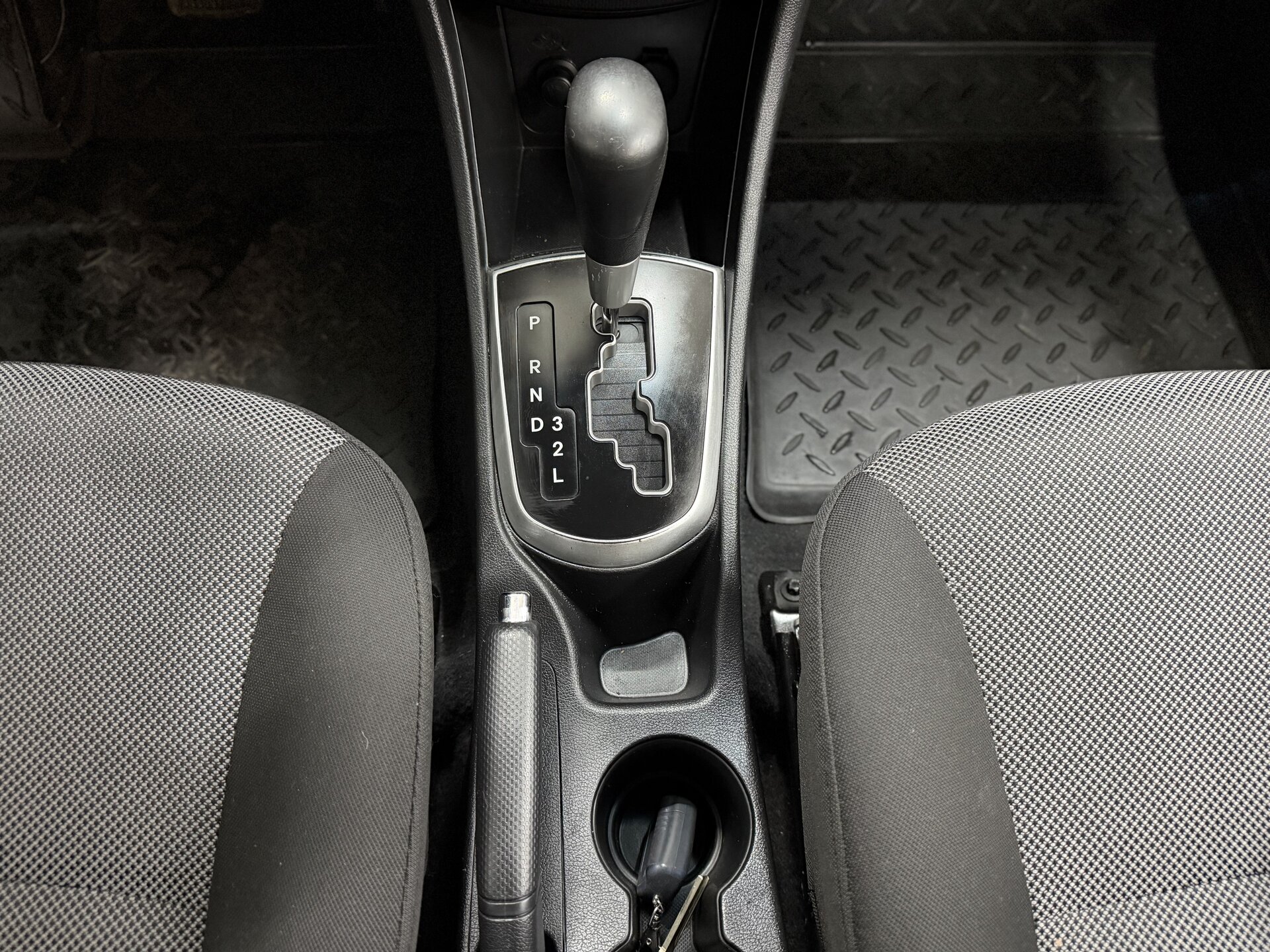 Hyundai Solaris, I 2011