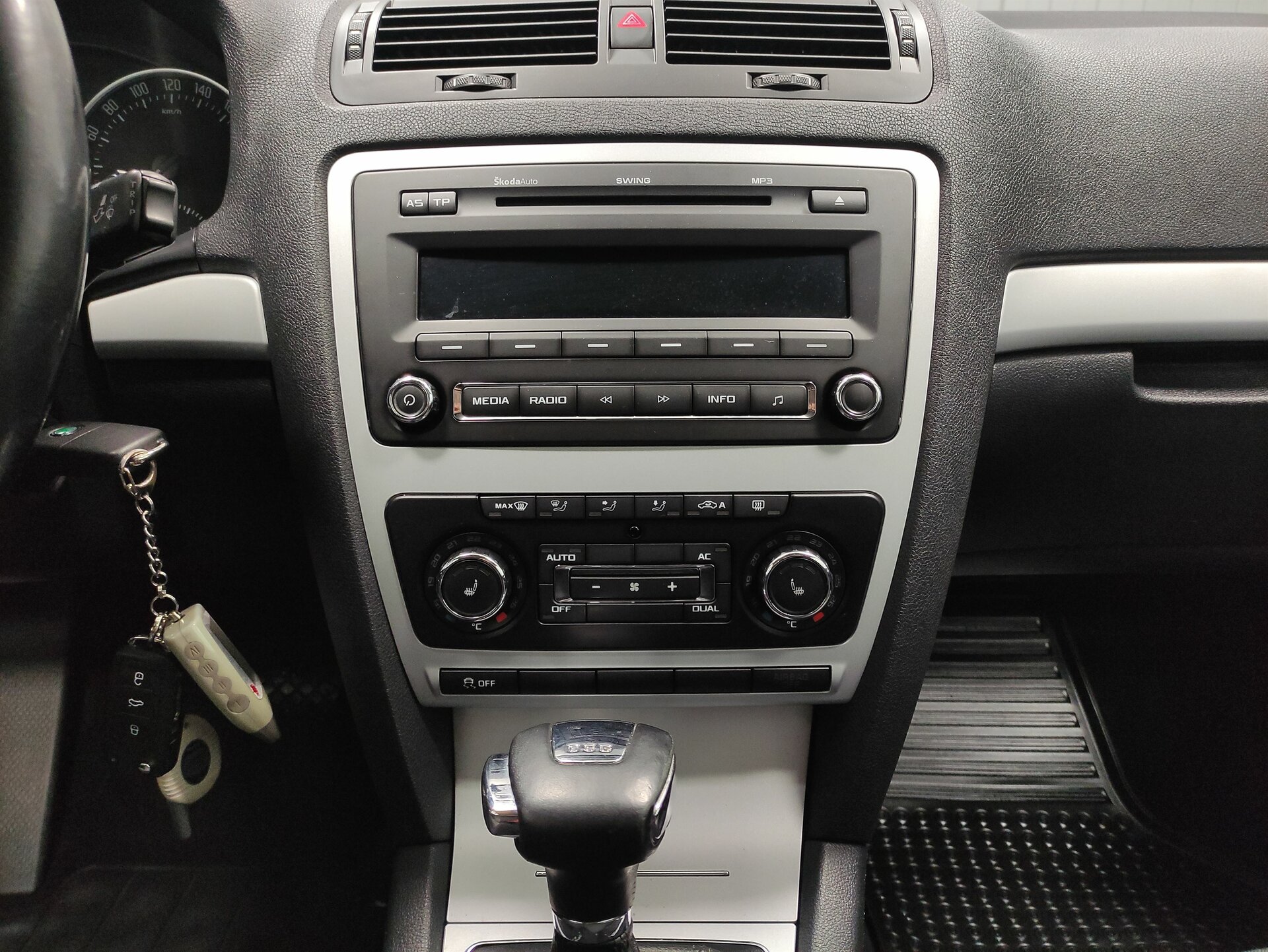 Skoda Octavia, II (A5) Рестайлинг 2011