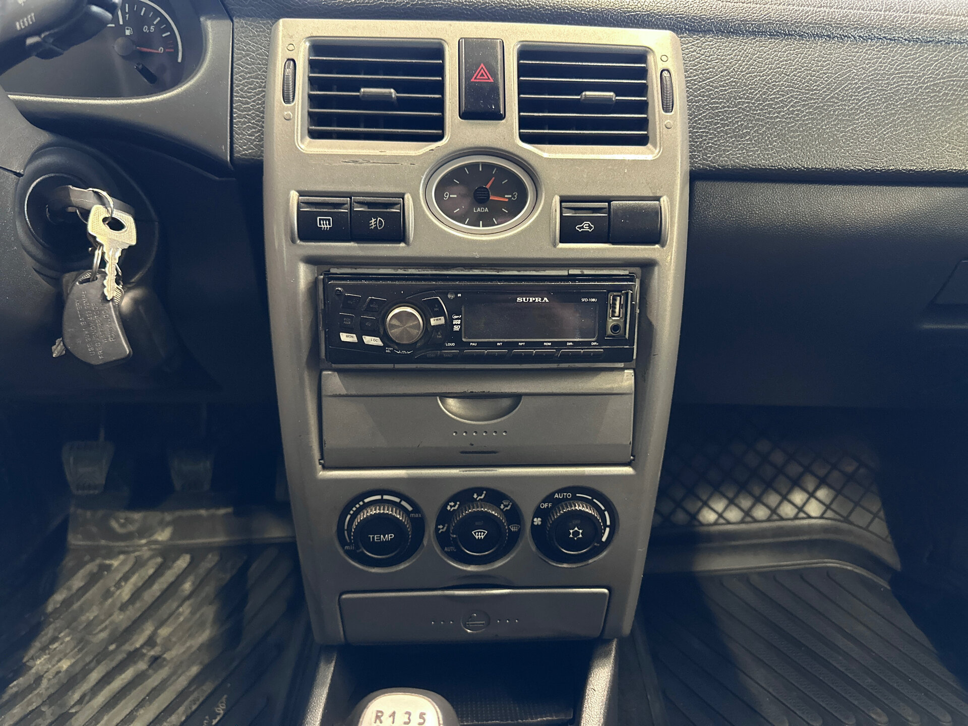 Lada (ВАЗ) Priora, I 2012 Lada (ВАЗ) Priora, I 2012