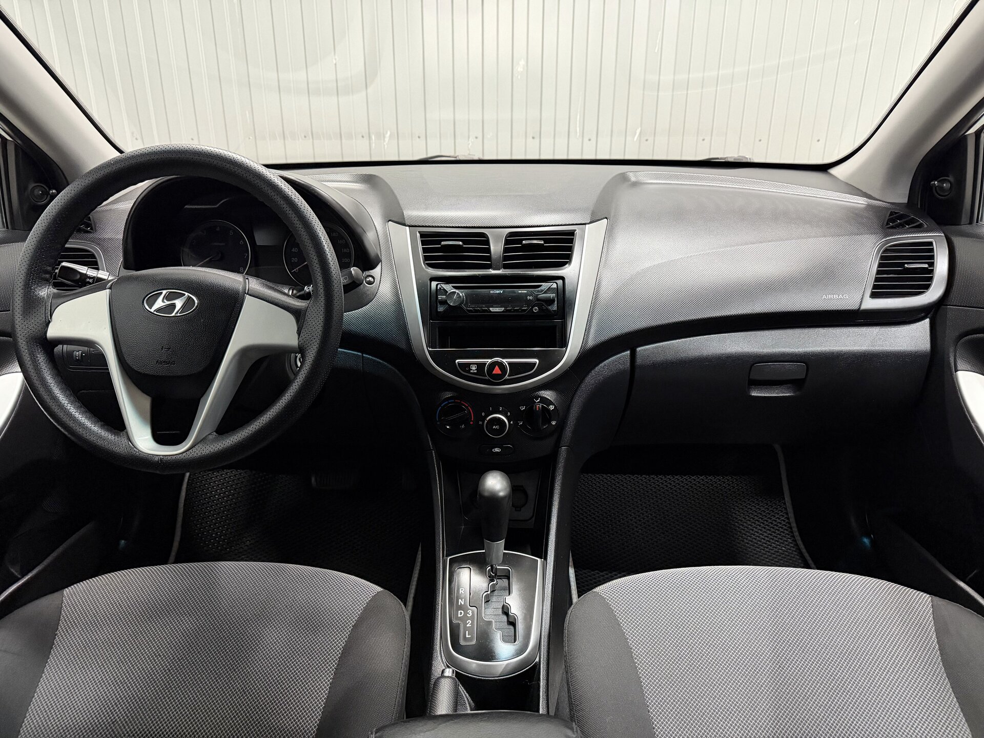 Hyundai Solaris, I Рестайлинг 2014 Hyundai Solaris, I Рестайлинг 2014