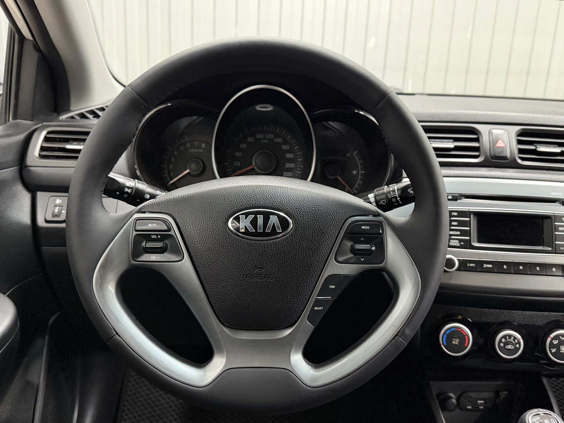 Kia Rio, III Рестайлинг 2016 Kia Rio, III Рестайлинг 2016