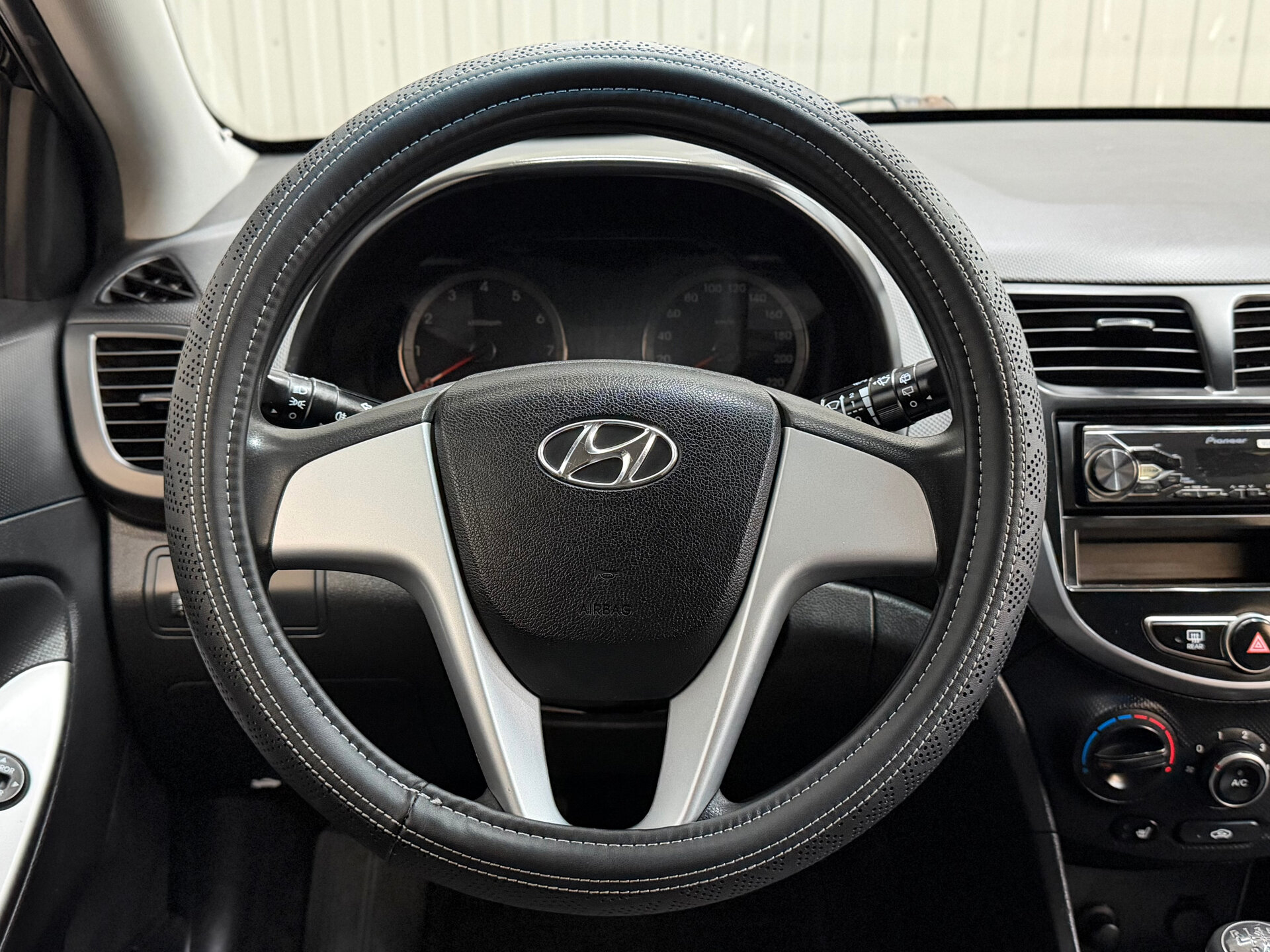 Hyundai Solaris, I Рестайлинг 2015 Hyundai Solaris, I Рестайлинг 2015