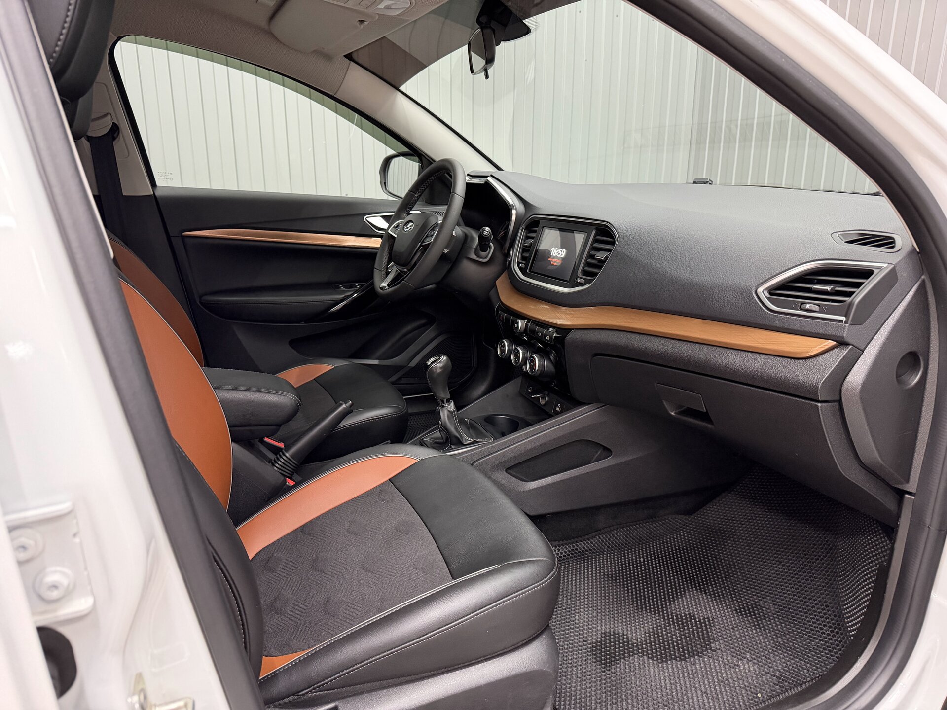 Lada (ВАЗ) Vesta, I Рестайлинг (NG) 2023 Lada (ВАЗ) Vesta, I Рестайлинг (NG) 2023