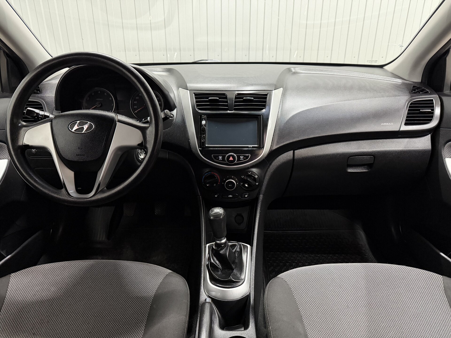Hyundai Solaris, I 2012