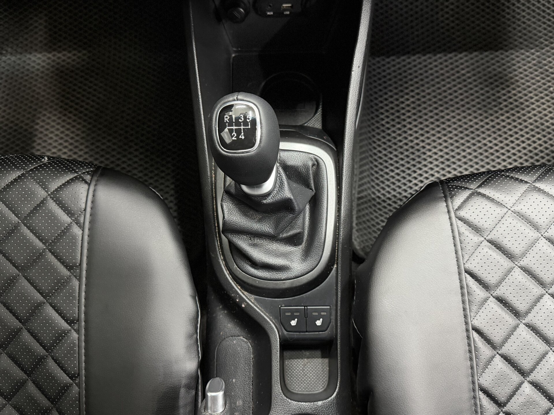 Kia Rio, III Рестайлинг 2016 Kia Rio, III Рестайлинг 2016
