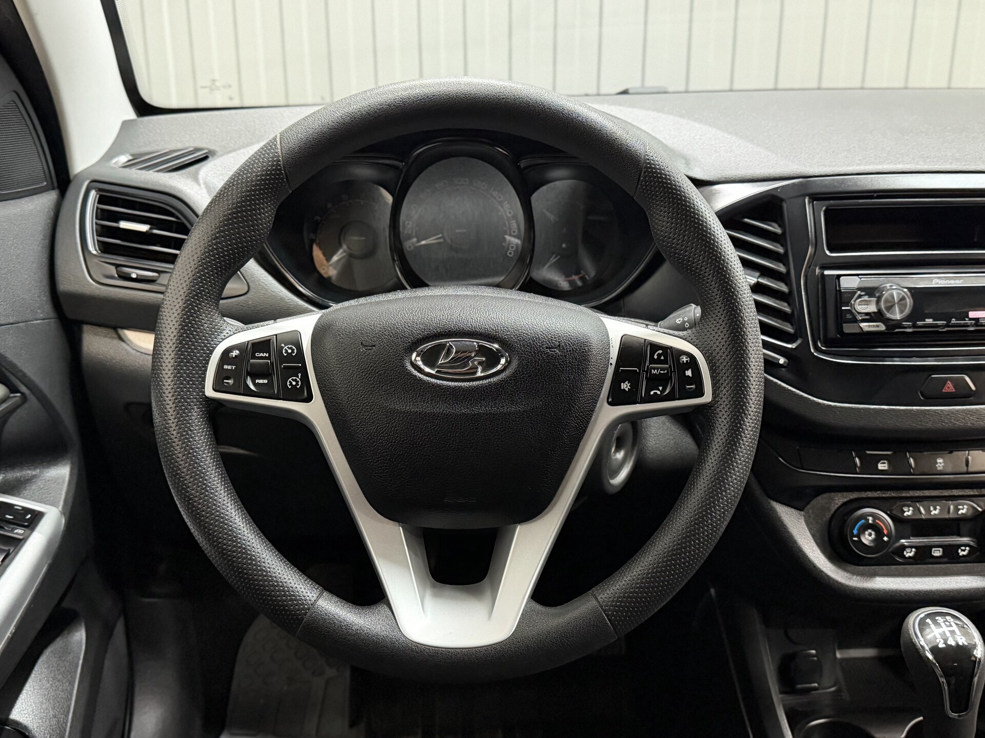 Lada (ВАЗ) Vesta, I 2021