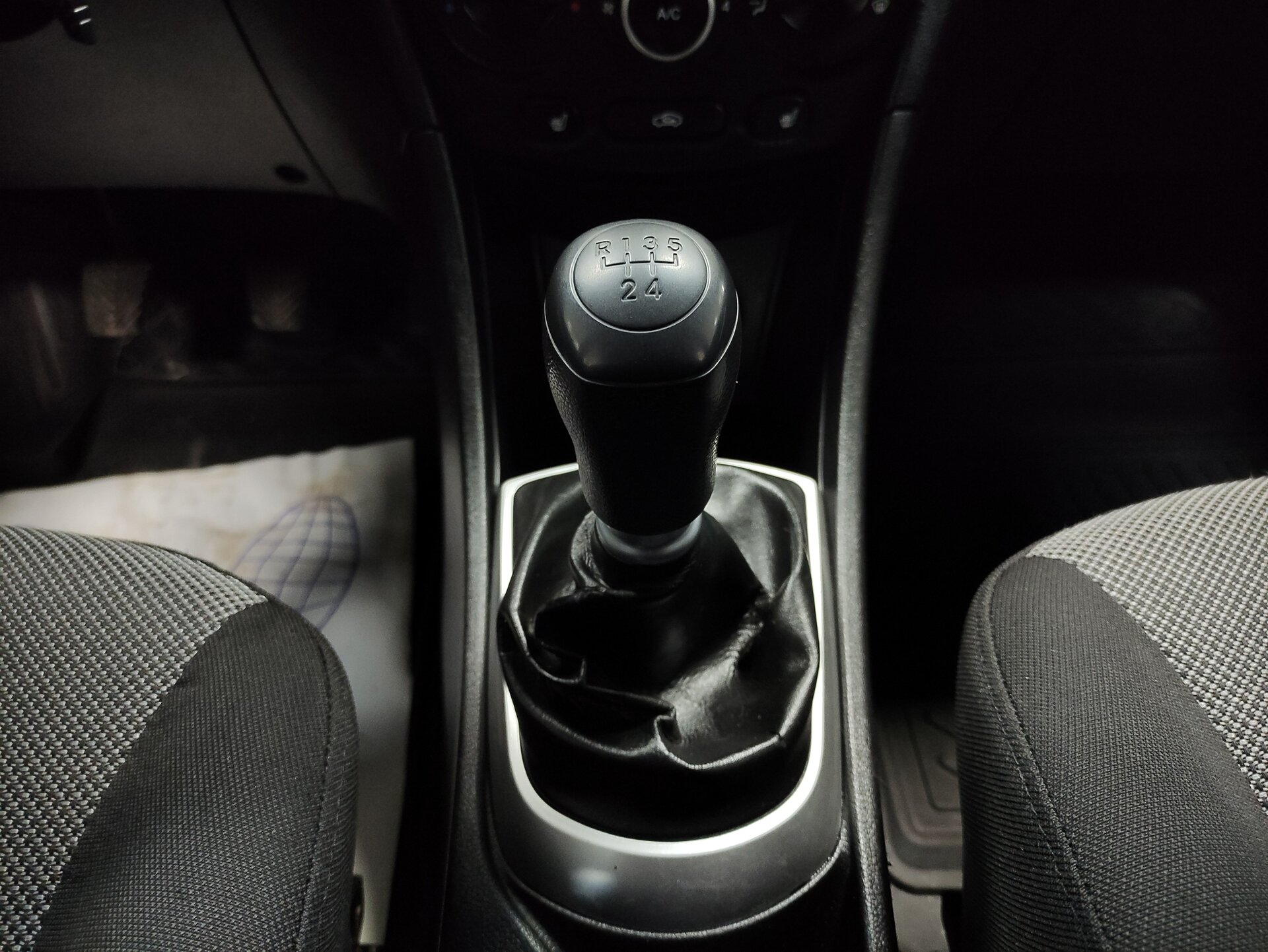 Hyundai Solaris, I 2014