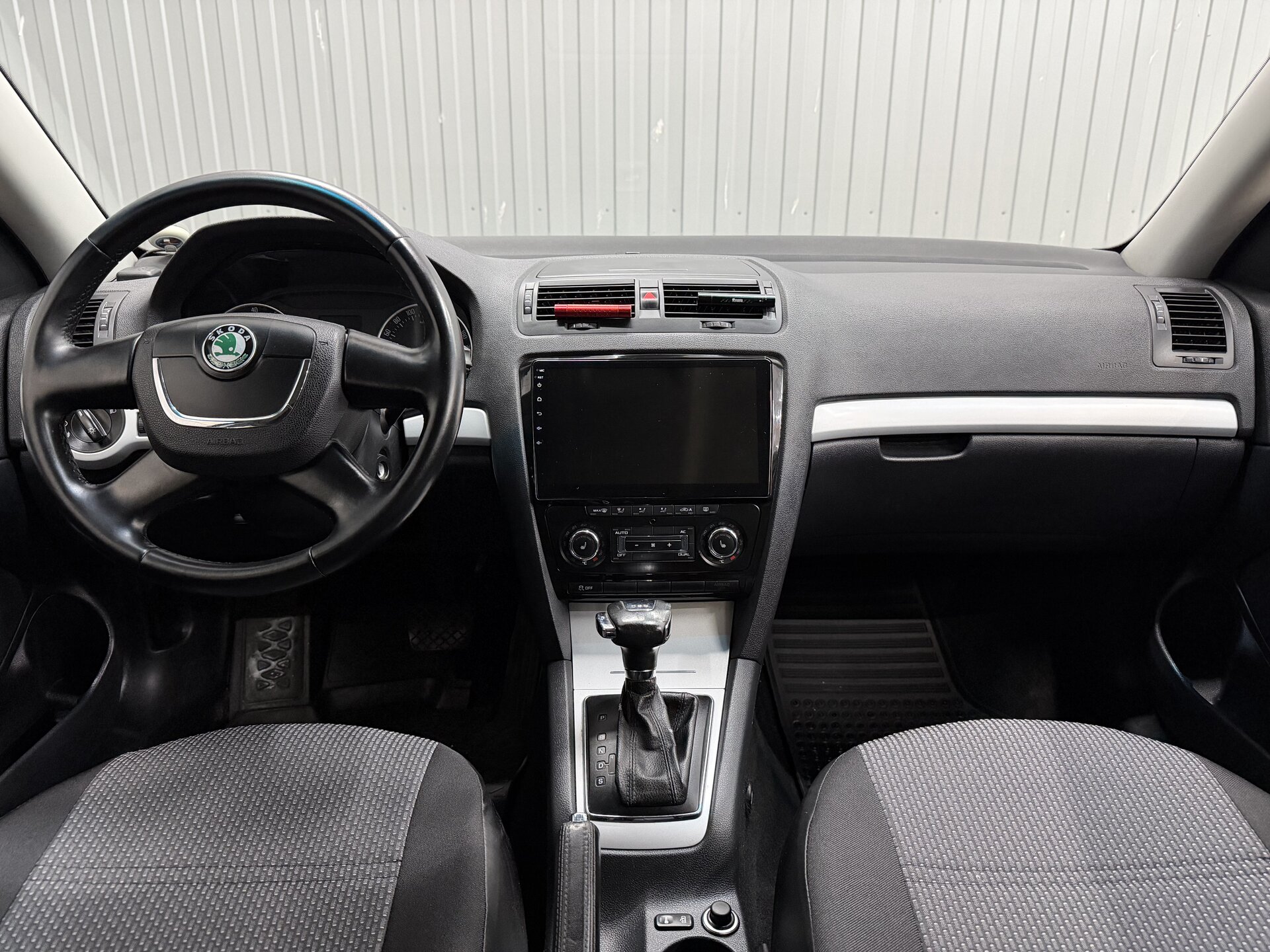 Skoda Octavia, II (A5) Рестайлинг 2011 Skoda Octavia, II (A5) Рестайлинг 2011