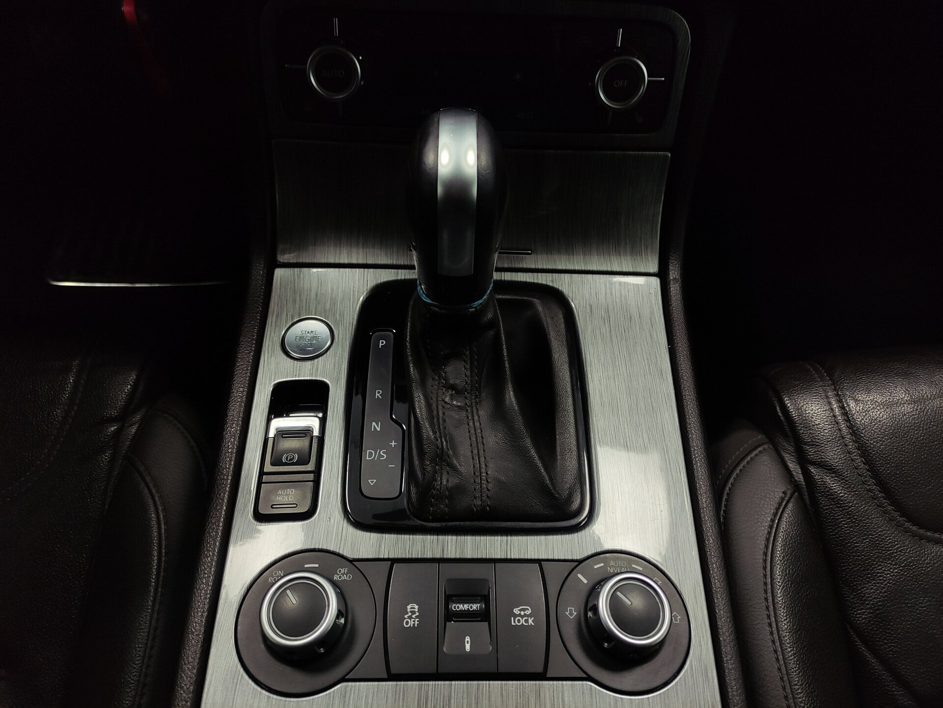 Volkswagen Touareg, II Рестайлинг 2014