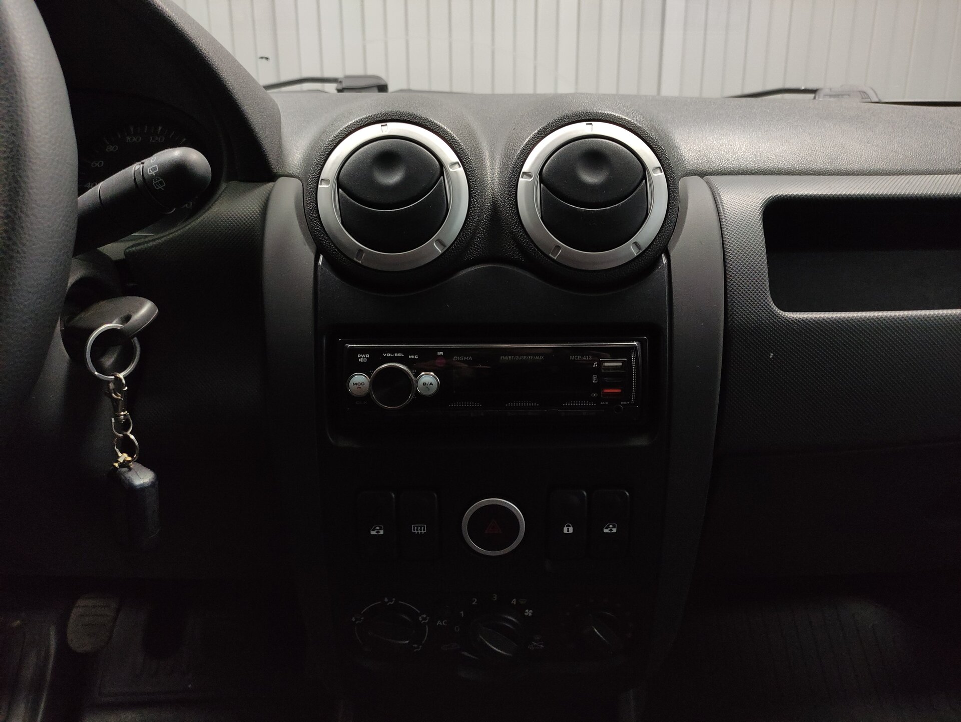 Lada (ВАЗ) Largus, I 2013