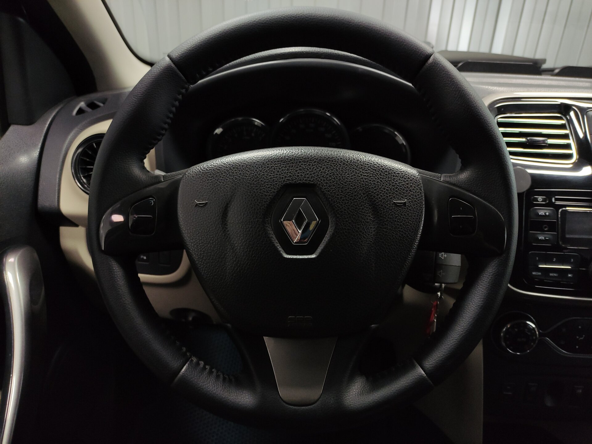 Renault Logan, II 2014