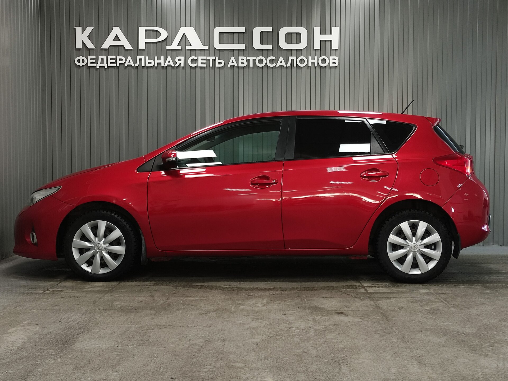 Toyota Auris, II 2013