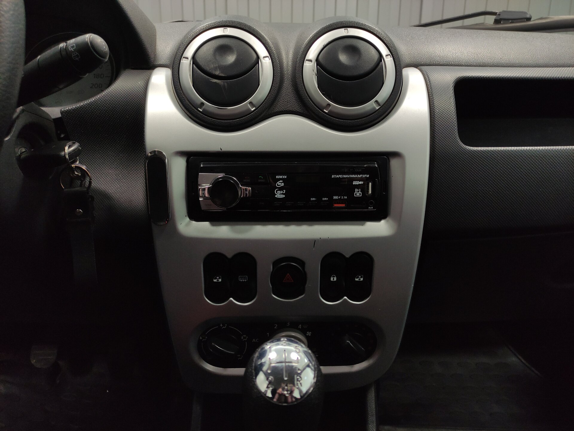 Renault Sandero, I 2011