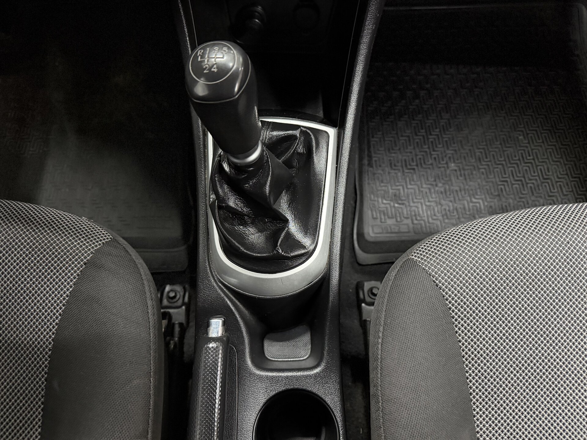 Hyundai Solaris, I 2012