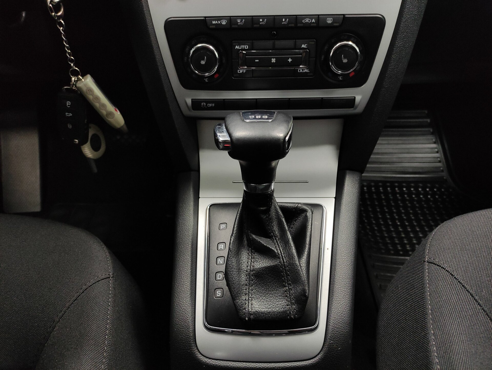 Skoda Octavia, II (A5) Рестайлинг 2011