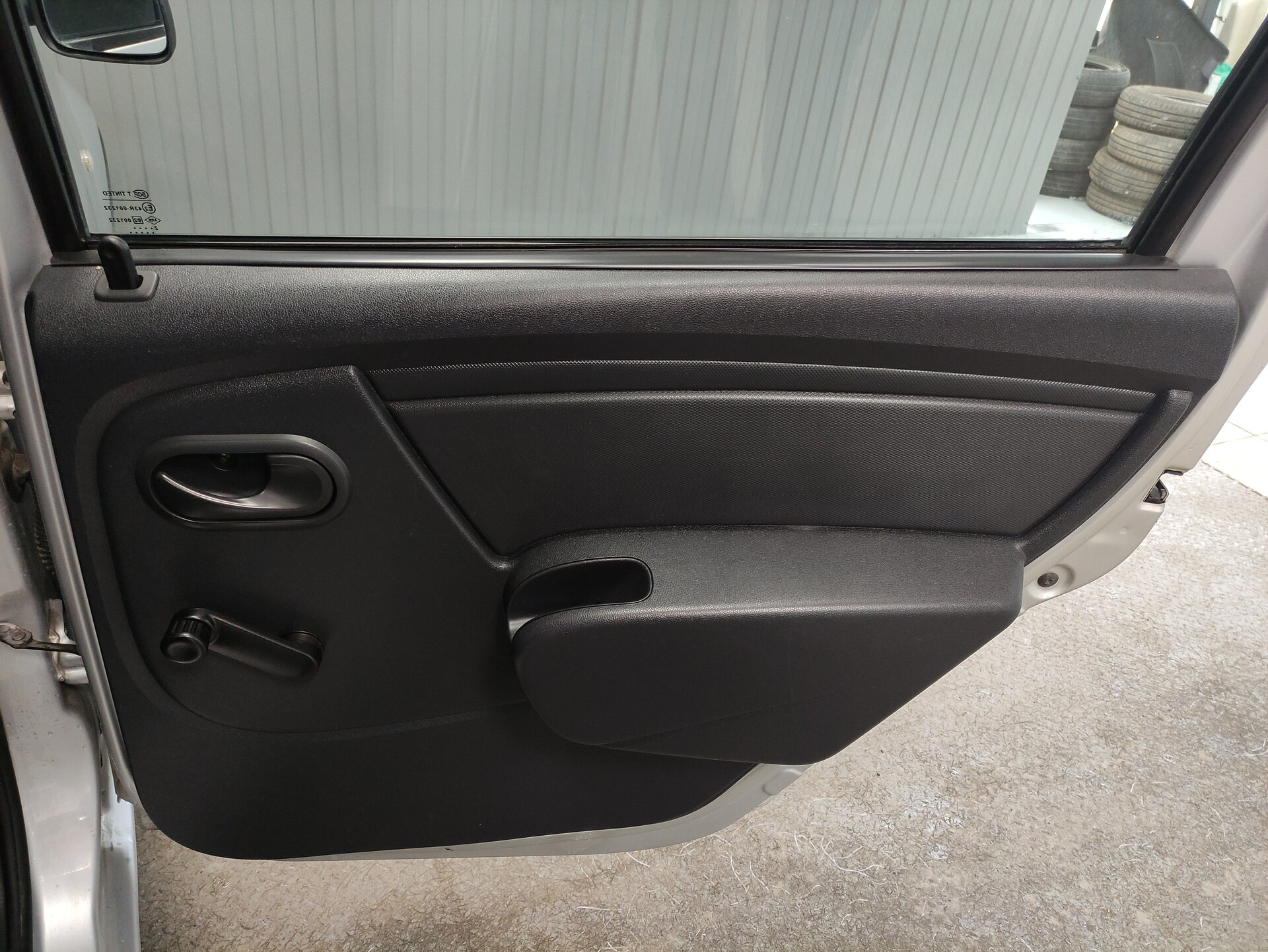 Renault Logan, I Рестайлинг 2012