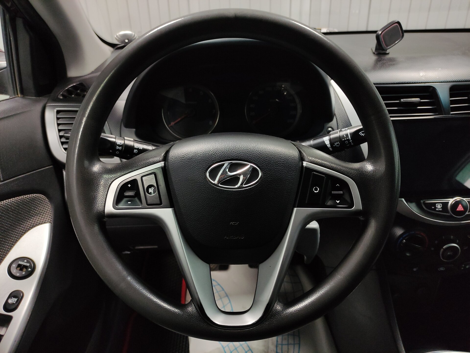 Hyundai Solaris, I 2012
