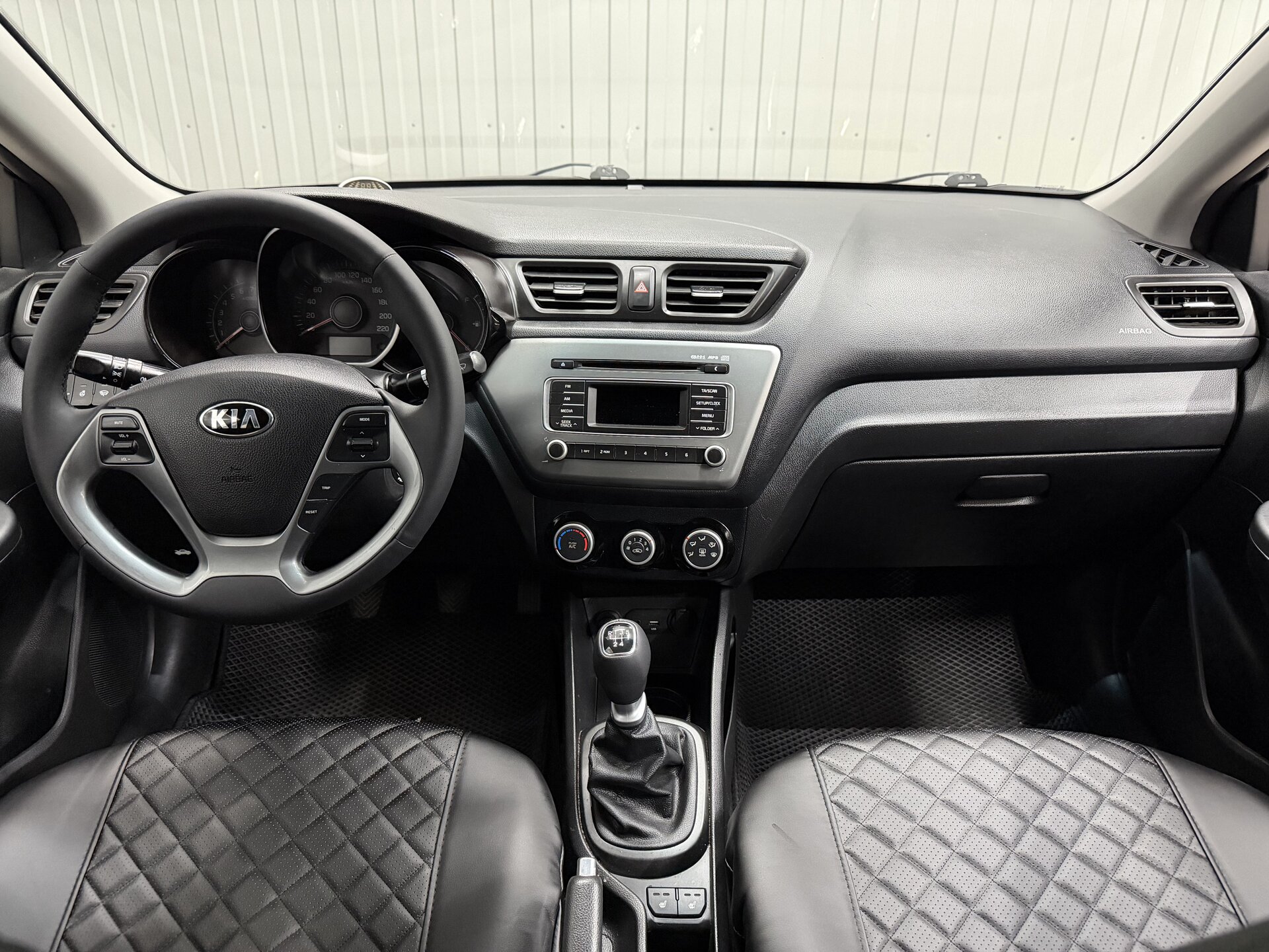 Kia Rio, III Рестайлинг 2016 Kia Rio, III Рестайлинг 2016