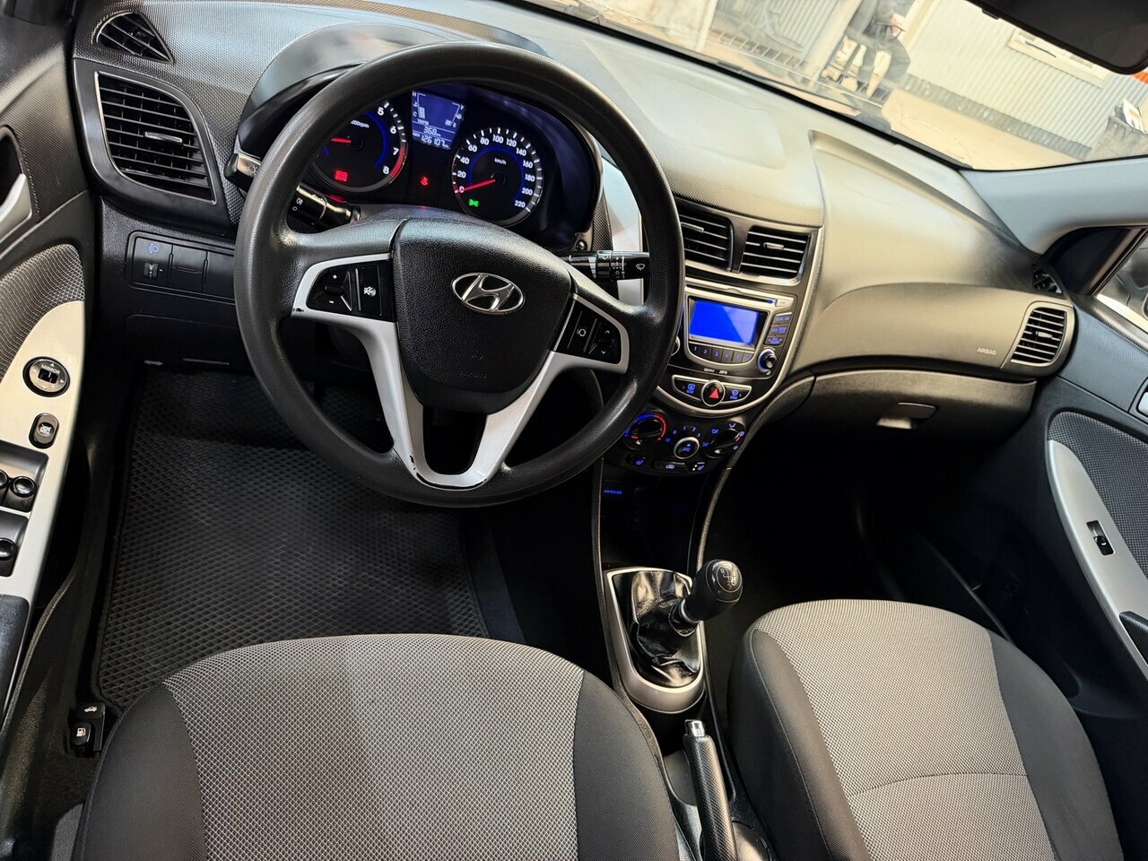 Hyundai Solaris, I 2013